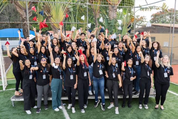 EUA anunciam os 30 selecionados para o programa Jovens Embaixadores 2025 Educação