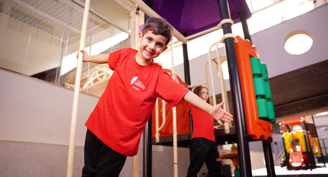 Colégio Seriös promove colônia de férias com atividades esportivas e culturais Diversão