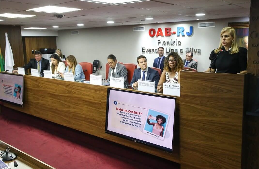 Ana Tereza Basílio preside cerimônia de Entrega das carteiras Rio de janeiro