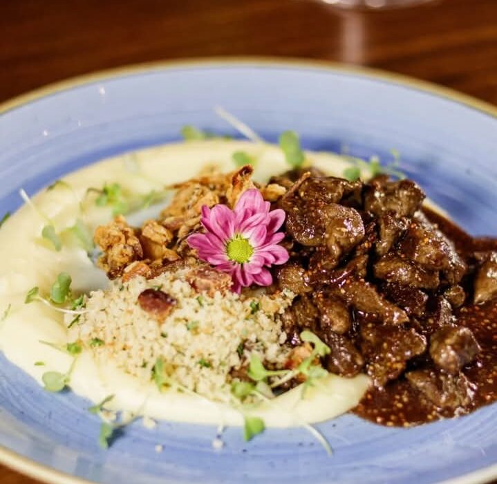 O picadinho de carne, no Almoço Executivo da Julieta de Serpa Rio de janeiro