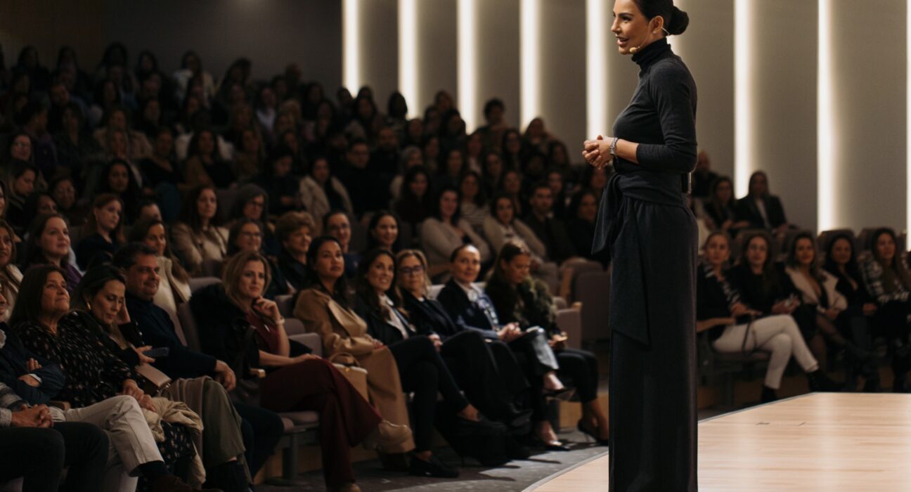 Cíntia Chagas chega a Brasília com a palestra “Chique, Chiquíssima” Eventos