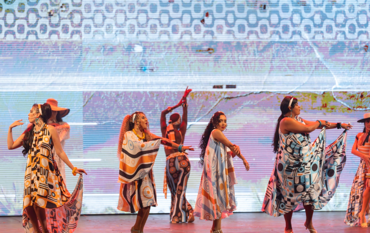 Roxy Dinner Show comemora 100 apresentações Cultura