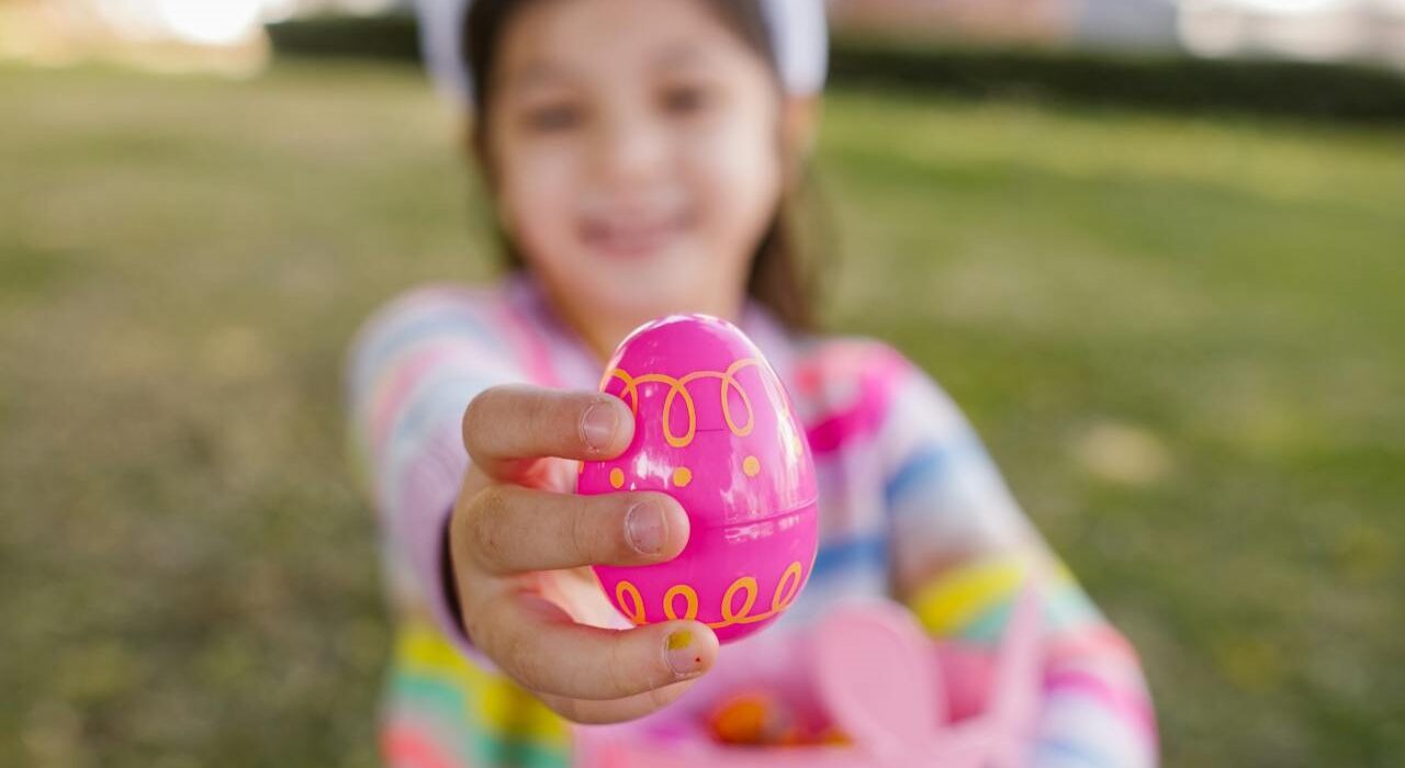 Tarde de diversão anima criançada com caça aos ovos de Páscoa, no Jardim Goiás Mall, neste sábado, 12 de abril Geral