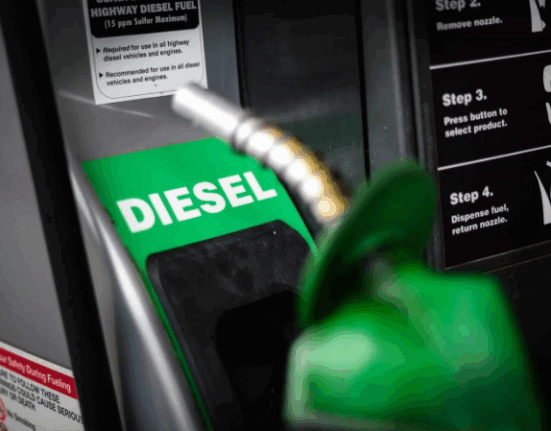 Centro-Oeste registra as maiores baixas do Brasil nos preços do diesel comum, do etanol e da gasolina em abril, aponta Edenred Ticket Log agro