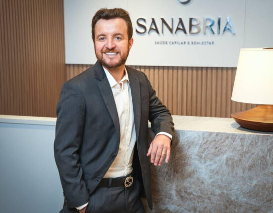 Banhos quentes são prejudiciais à pele e aos cabelos Rio de janeiro