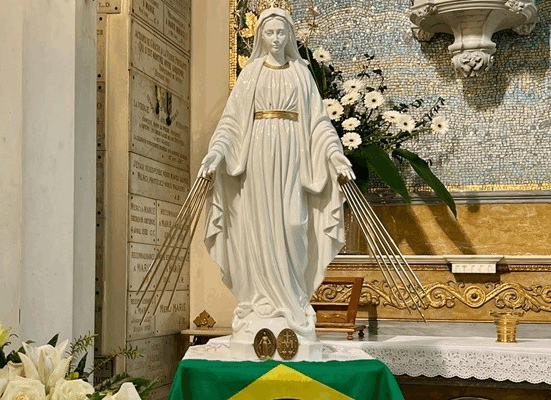 Chegada histórica da imagem peregrina de Nossa Senhora das Graças ao Totus Tuus em Goiânia Artes