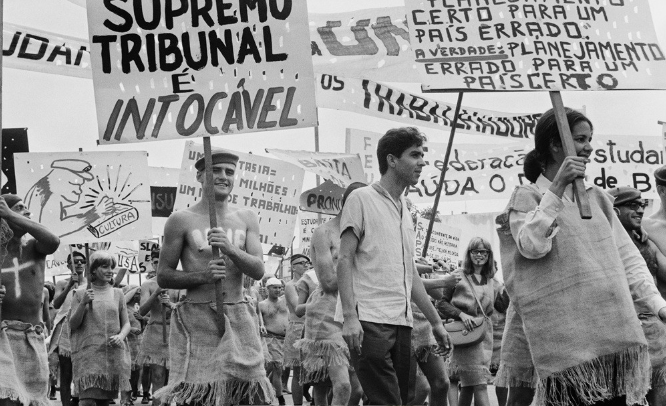 Museu Nacional da República recebe exposição do cineasta e fotógrafo Jorge Bodanzky, com obras produzidas durante a ditadura militar  cinema