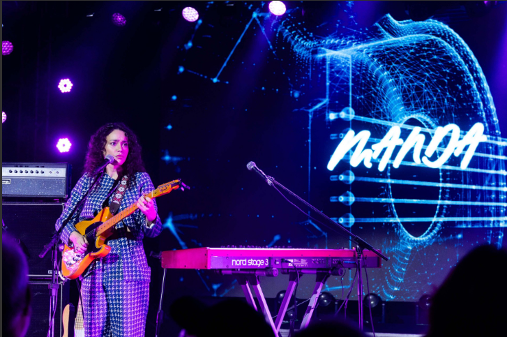 TIM Music Noites Cariocas encerra temporada de 2025 com quatro noites lotadas e shows memoráveis no Morro da Urca  Eventos