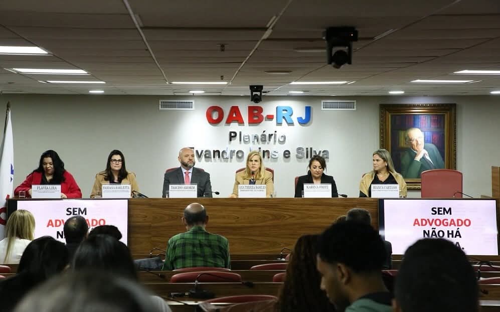 Ana Tereza Basílio participa do seminário " Contratos em Debate ", na OAB-RJ Rio de janeiro