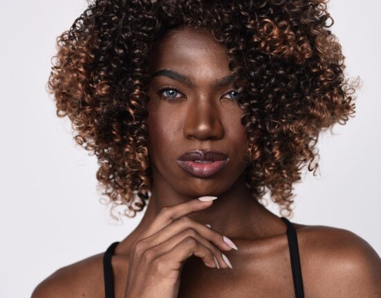 Loukas por Lace inaugura a primeira loja física de laces, wigs e acessórios de Brasília no Alameda Shopping Eventos