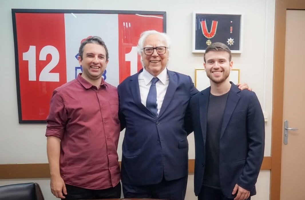 Leo Lupi entrevista Miro Teixeira para a Revista Embaúba Rio de janeiro