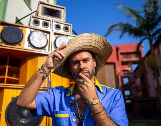 Boulevard Shopping Brasília celebra o amor com show gratuito de Marcelo Jeneci no Dia dos Namorados Rio de janeiro