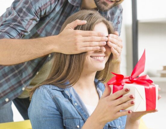 Dia dos Namorados: varejo aposta em promoções agressivas para atrair consumidores negócios