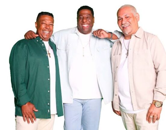 Chrigor (ExaltaSamba), Netinho de Paula (Negritude Jr) e Marcio Art (Art Popular) mercado de trabalho