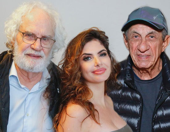 Roberta Spindel apresenta o show “Me Pede Pra Ficar” no palco do Blue Note Rio Música