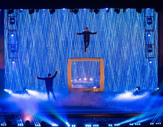 Espetáculo "Illusion Show", com Henry & Klauss, retorna a Brasília em temporada exclusiva Moda