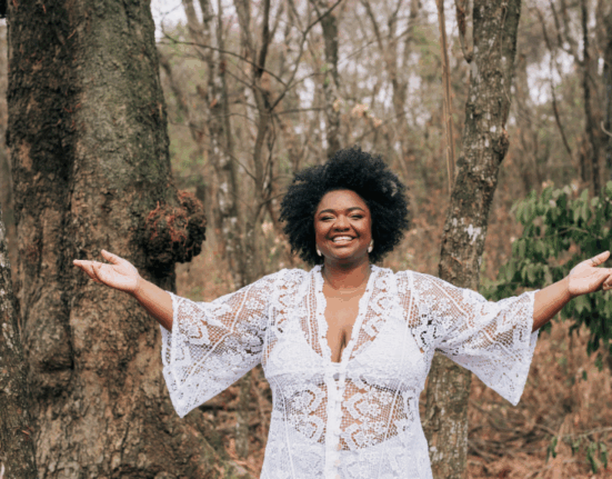 Projeto Cartola: a voz poderosa de Ellen Oléria no CCBB Brasília Diversão