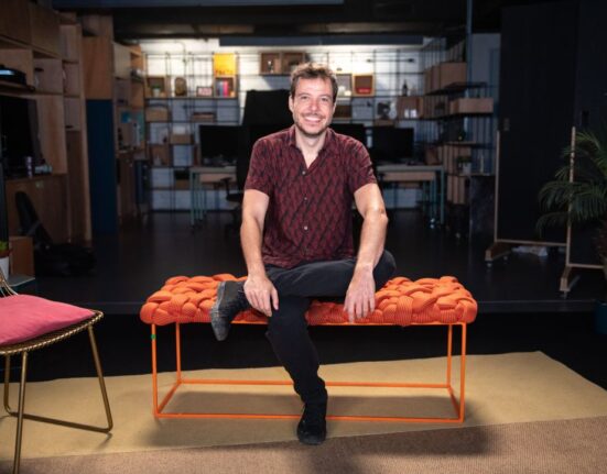 Projeto Cartola: João Cavalcanti canta e encanta no CCBB Brasília mercado de trabalho