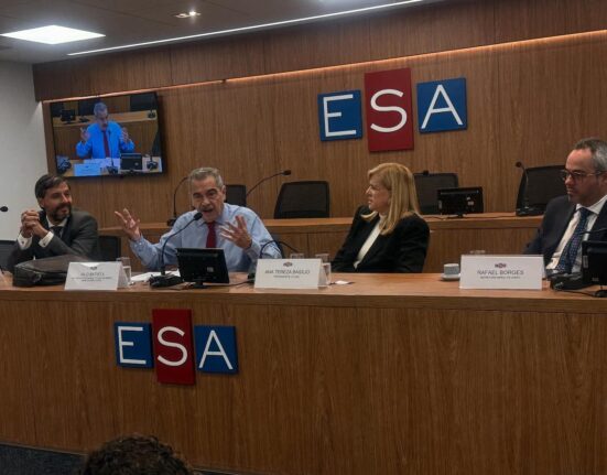 Aula de Nilo Batista, na ESA-RJ Saúde