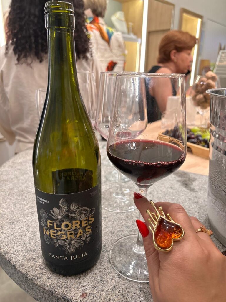 Luxo e Conexão: Mulheres do Vinho de Brasília Brilham em Evento Exclusivo na Maria Dolores empreendedores