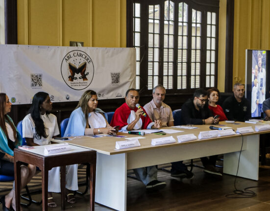 Sete novos integrantes tomaram posse na Academia Brasileira de Letras do Cárcere  - ABLC, que une arte, reintegração e esperança Rio de janeiro
