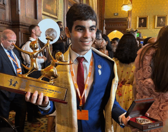 Jovem brasileiro de 16 anos recebe prêmio internacional como uma das 100 crianças prodígio do mundo Beleza