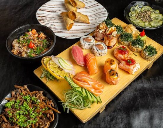 Almoço executivo aposta em comida japonesa moderna no Setor Nova Suíça Rio de janeiro