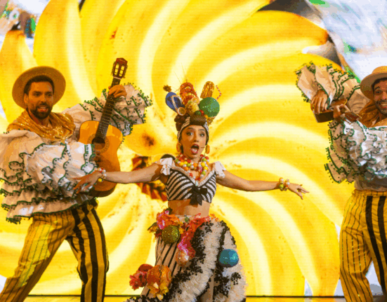 70 anos sem Carmen Miranda Roxy Dinner Show, relembra o legado da artista no espetáculo “Aquele Abraço” Rio de janeiro
