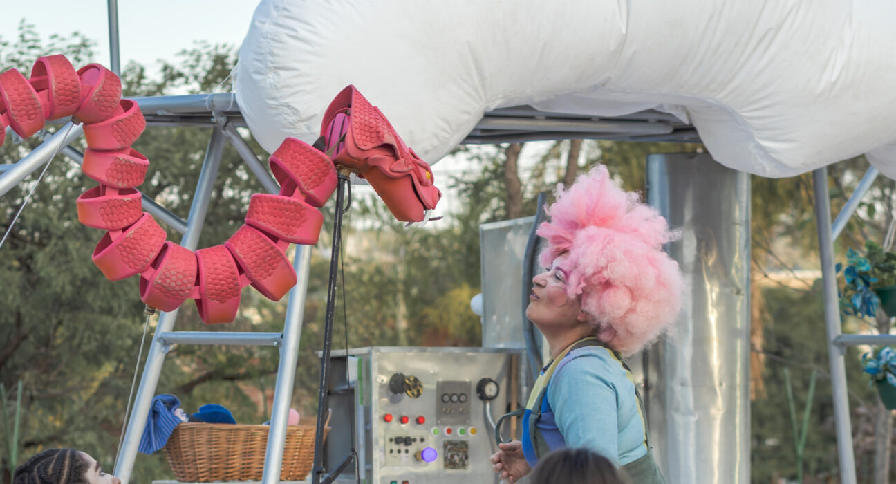 Últimos dias para conferir o espetáculo Fábrica de Nuvem no CCBB Brasília  Teatro