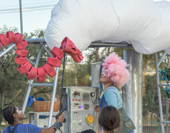Últimos dias para conferir o espetáculo Fábrica de Nuvem no CCBB Brasília  Música
