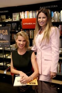 Alta sociedade prestigia lançamento de “Rica de Propósito”, de Michele Bouvier Sollack, na Livraria Travessa do BarraShopping Cultura