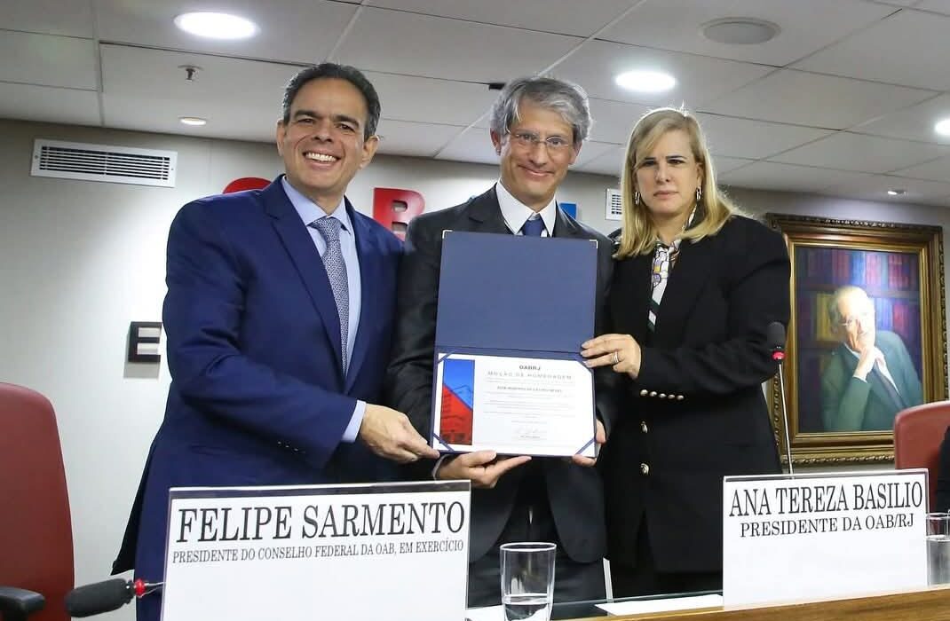 Homenagem da OAB-RJ a José Roberto de Castro Neves Rio de janeiro