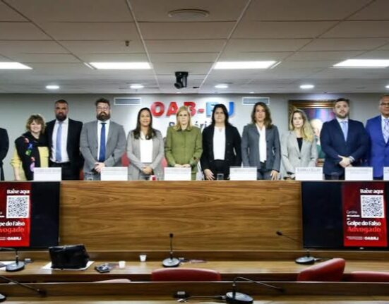 OAB-RJ lança Cartilha de Combate ao golpe do falso advogado. Rio de janeiro