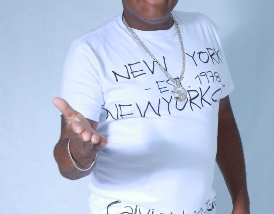 Xandão celebra aniversário com grande encontro de samba no Empório Galo Veio Rio de janeiro