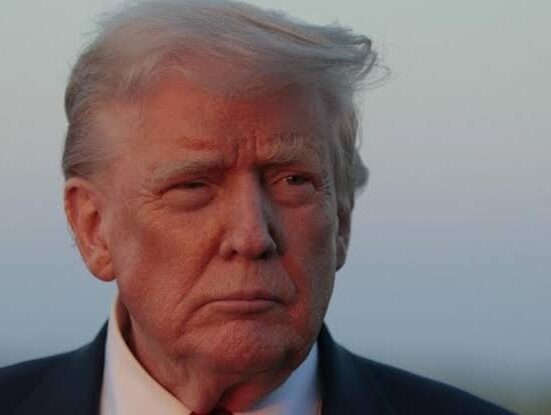 O presidente Donald J. Trump enfrenta as ameaças aos EUA por parte do Governo do Brasil Educação