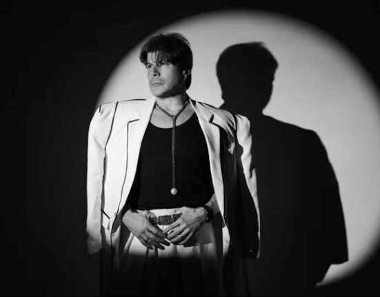 Paulo Ricardo comemora 40 anos de carreira com grande show no Qualistage Artes