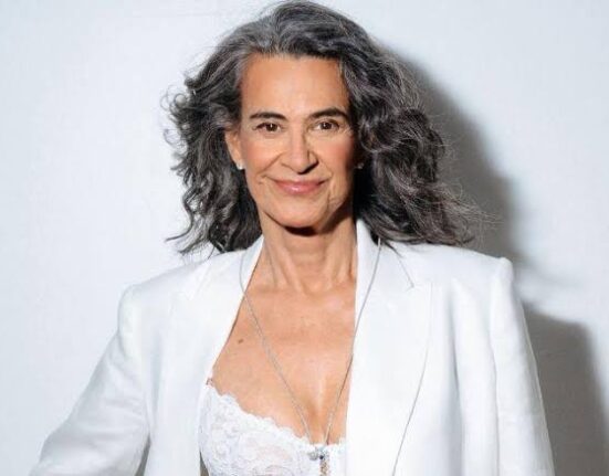 Simone traz nova turnê ao Qualistage Artes