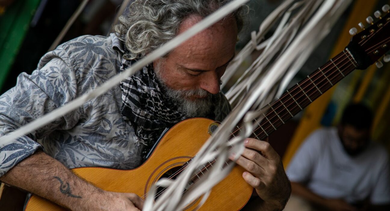 Duo Palco-Céu leva música instrumental autoral às escolas públicas do DF  Diversão