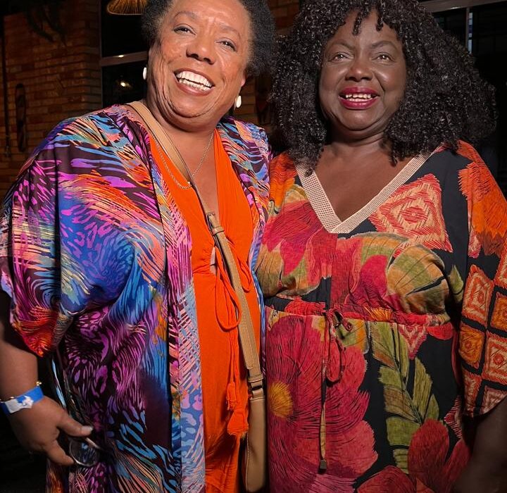 O Dida Bar e Restaurante vestiu-se de festa para celebrar os 70 anos de sua matriarca, Dida Nascimento Em uma noite de samba e ancestralidade no coração do Rio. Colunismo Social