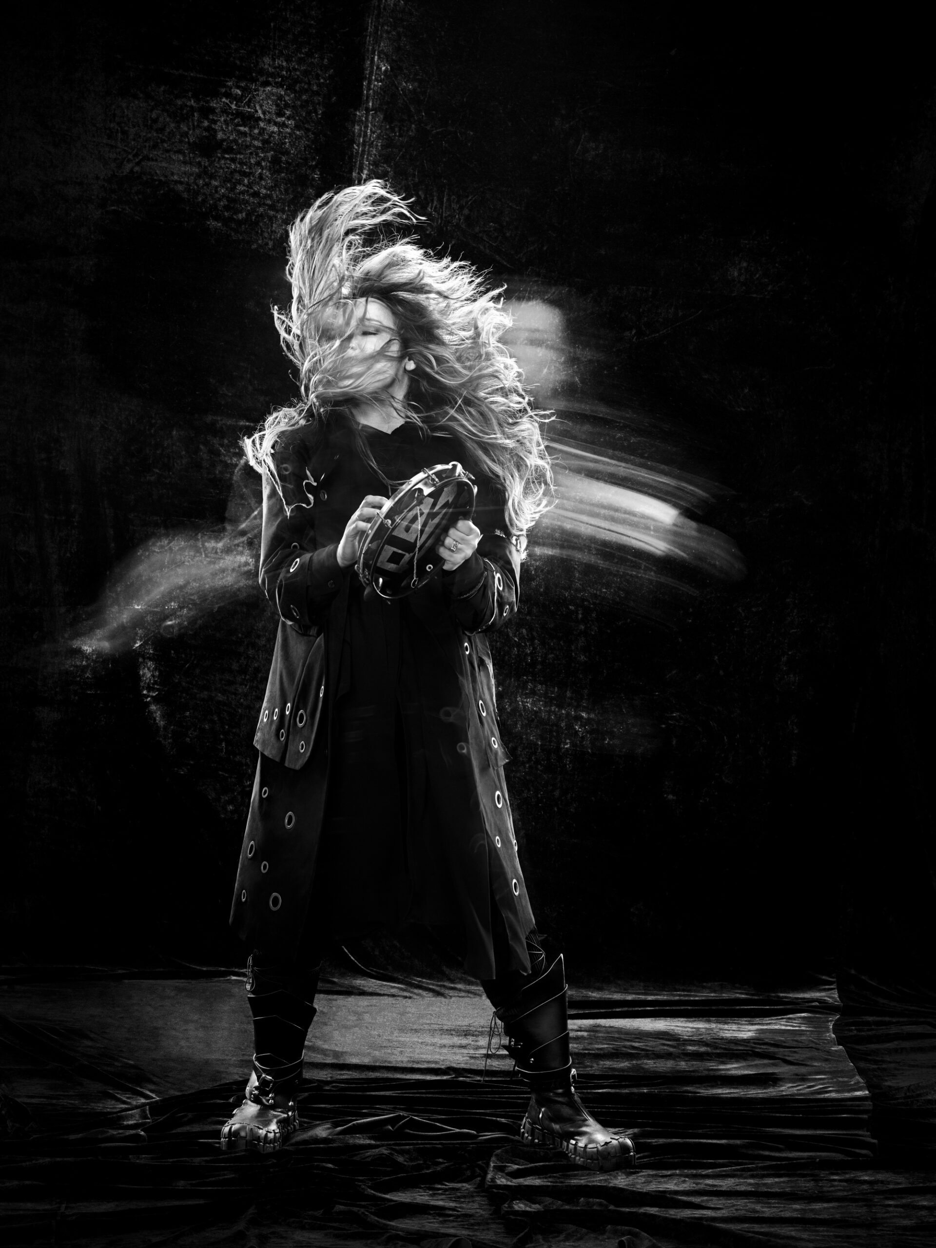 Ana Carolina celebra 25 anos de carreira com o EP " ainda já ea estreiada turnê “25 Anas” Música