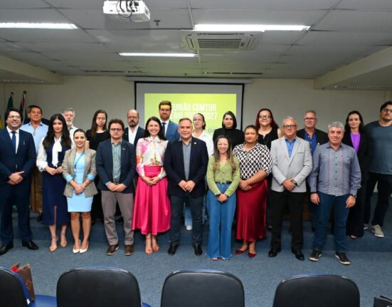 Solenidade do Conselho Municipal de Turismo empossa novos membros e discute temas sobre o turismo goiano Rio de janeiro