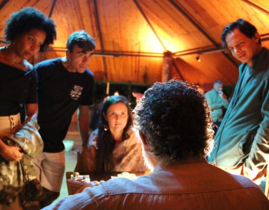 “Fahrenheit – Cantos e Contos de João de Ferro” estende temporada no Cena Contemporânea Notícias