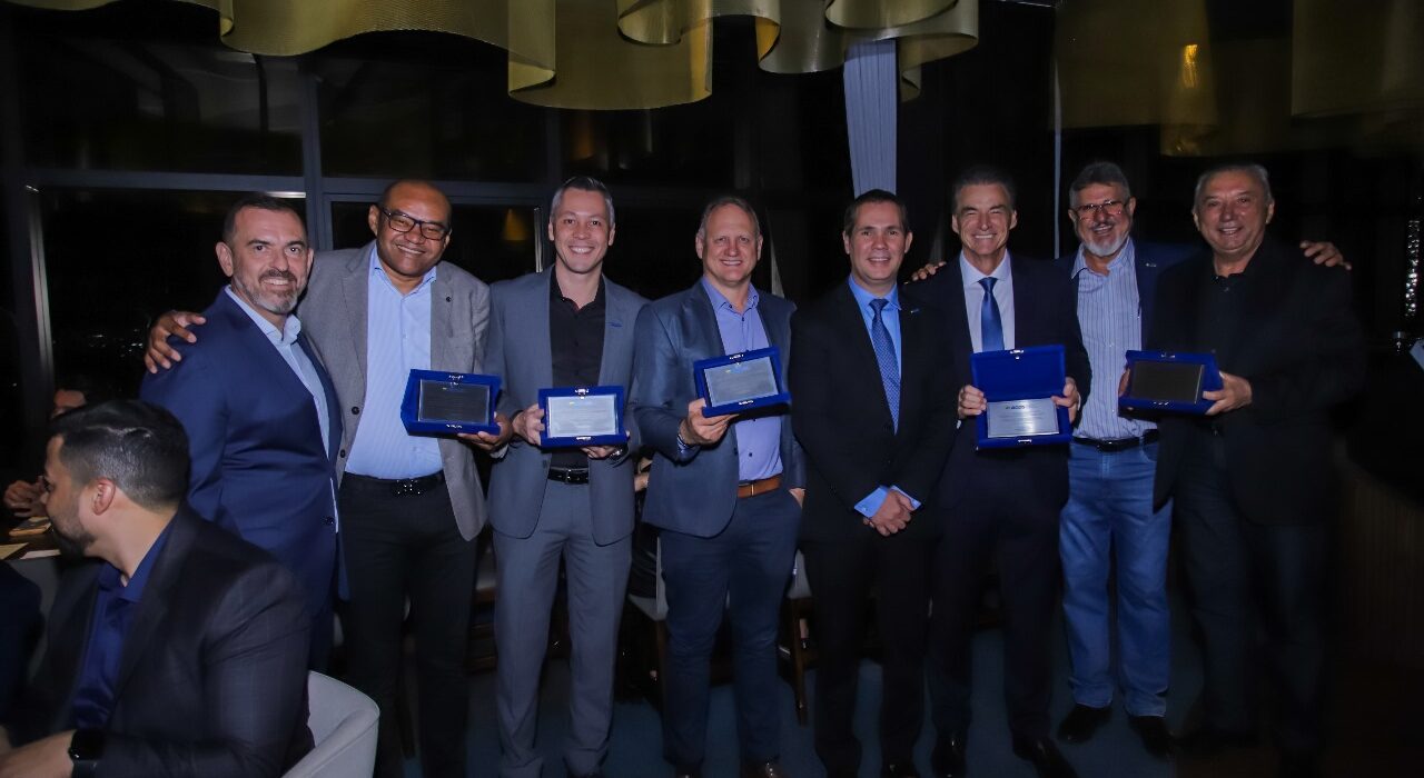 SuperAgos 2025 tem abertura oficial em jantar no Grá Bristrô Colunismo Social