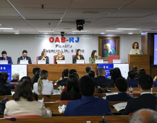 OAB-RJ apresenta "PUC-Rio para todos: Projeto Direito". Rio de janeiro