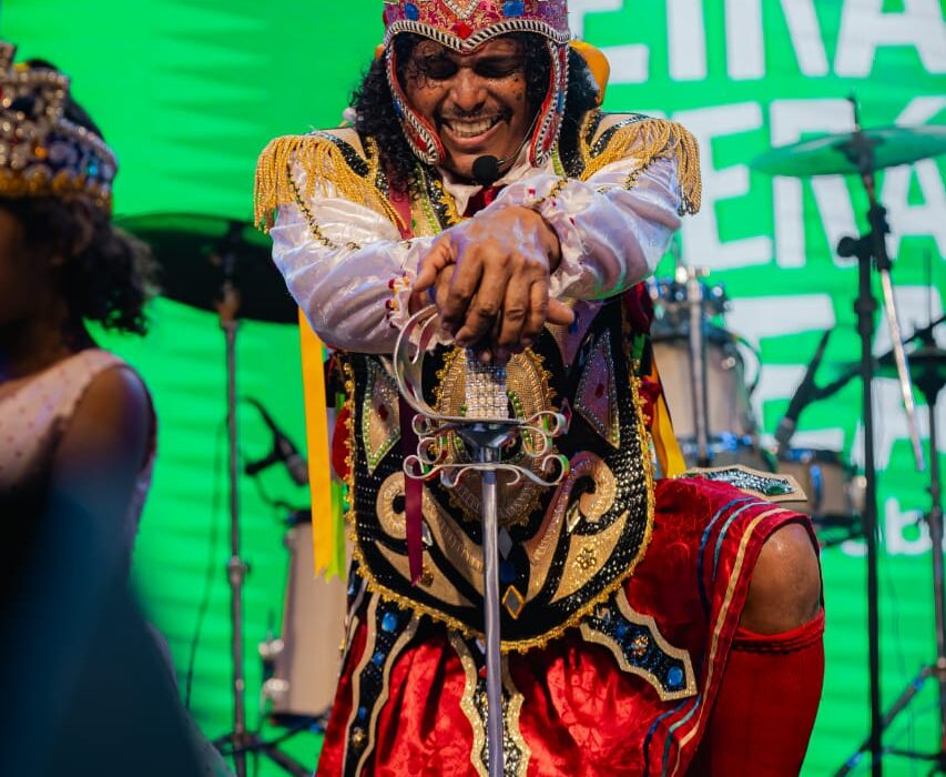 Está chegando o 5º Festival Brasileiro de Teatro de Terreiro para celebrar o teatro popular dança