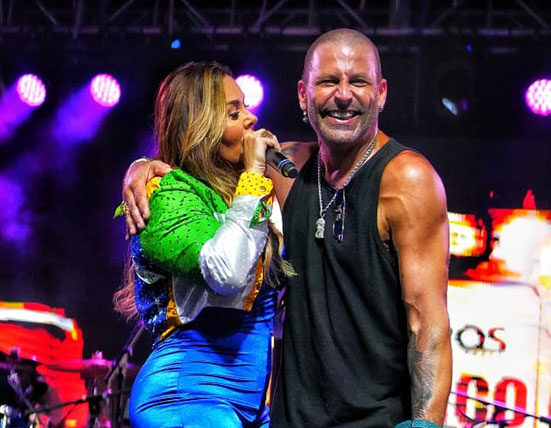 Henri Castelli agita Pompano Beach com Cavaleiros do Forró e É o Tchan Música