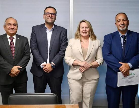 Diretora do Sindjus será condecorada pelo Corpo de Bombeiros Notícias