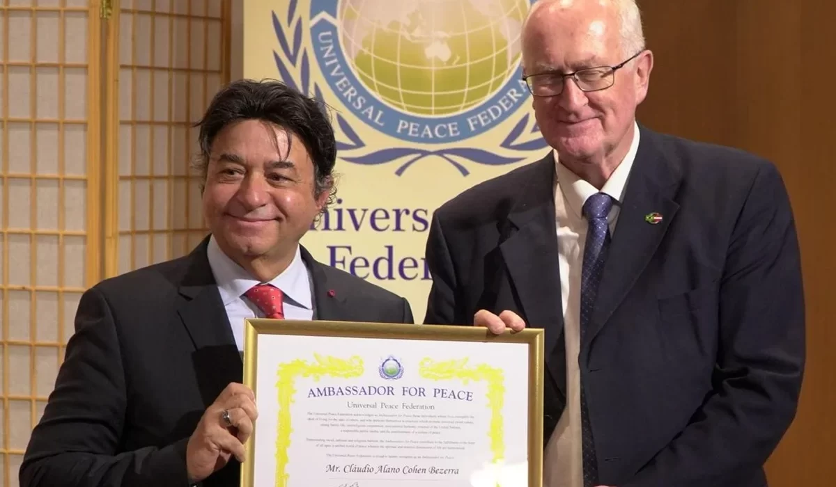 Maestro Claudio Cohen é nomeado embaixador da paz Colunismo Social
