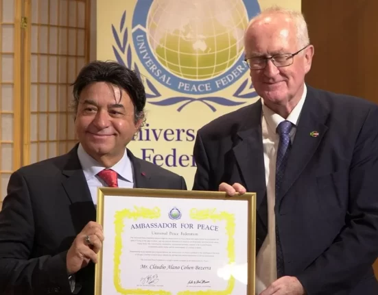 Maestro Claudio Cohen é nomeado embaixador da paz Fala Prefeito