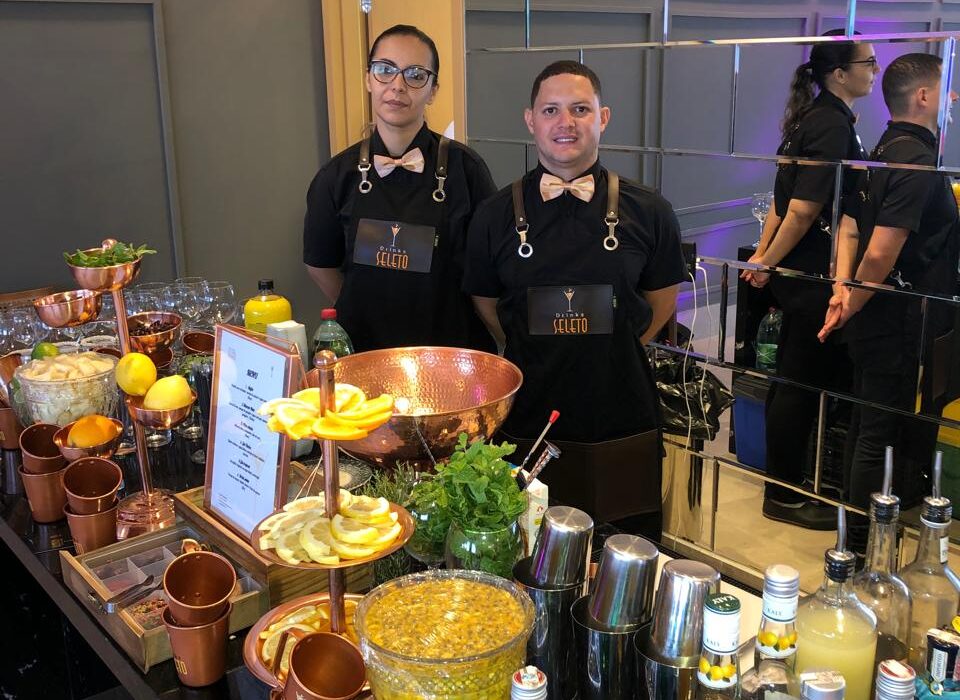 De vendedor de salgadinhos a nome de destaque na coquetelaria goiana: a trajetória de superação de Felipe Rodrigues Gastronomia